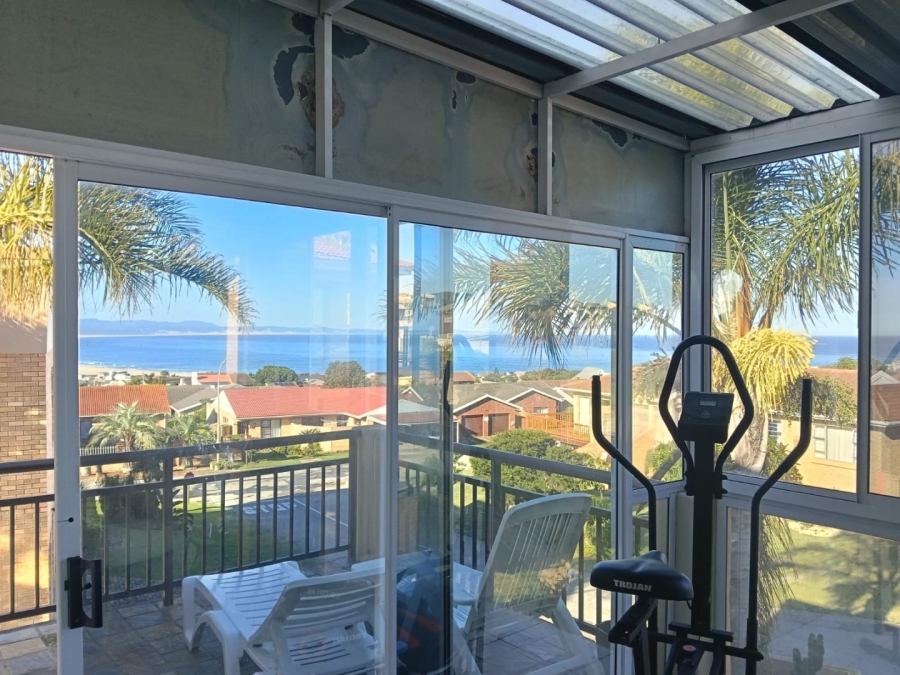 3 Bedroom Property for Sale in Wavecrest Eastern Cape